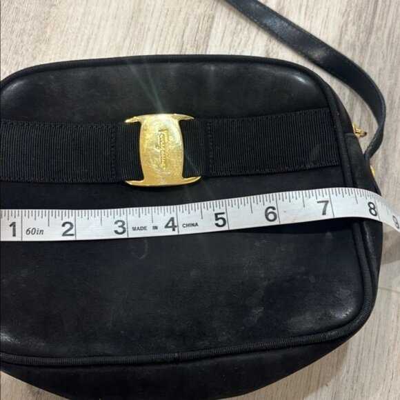 Ferragamo Womens Vara bow black suede cross body bag Elegant Black Crossbody Bag - Picture 8 of 9